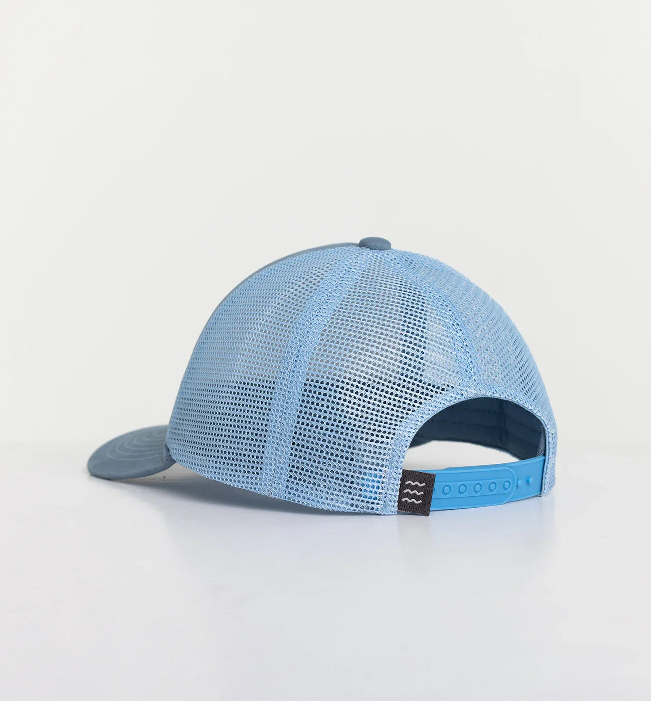 Free Fly Women's Coral Trucker Hat - Blue Fog